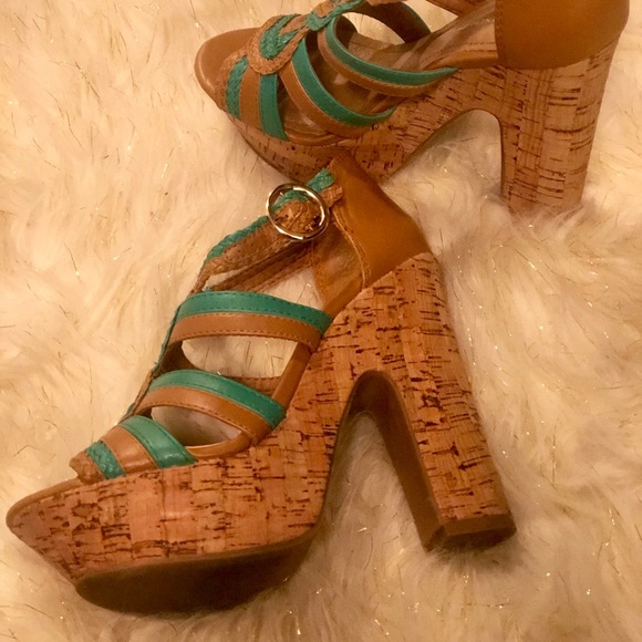 BCBG Shoes - BCBG wedge heels